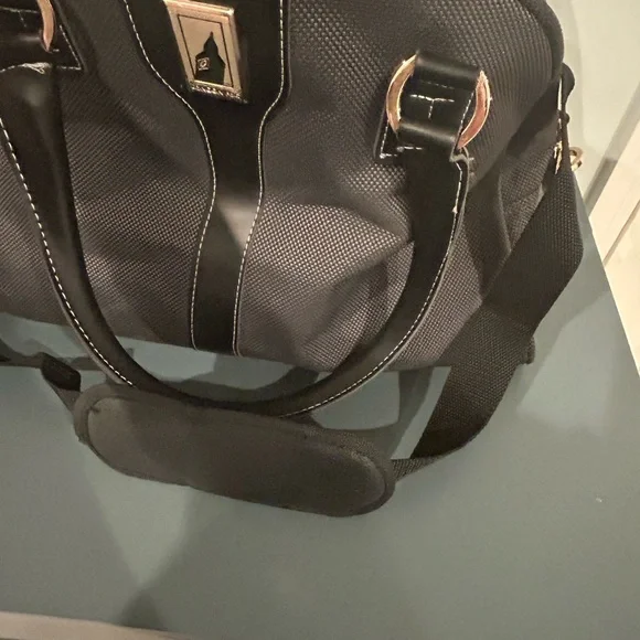 London Fog Oxford carry-on - Picture 8 of 8